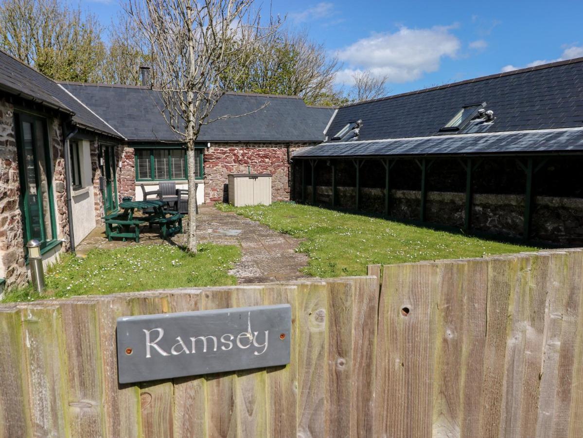 Ramsey Cottage ハバーフォードウェスト エクステリア 写真